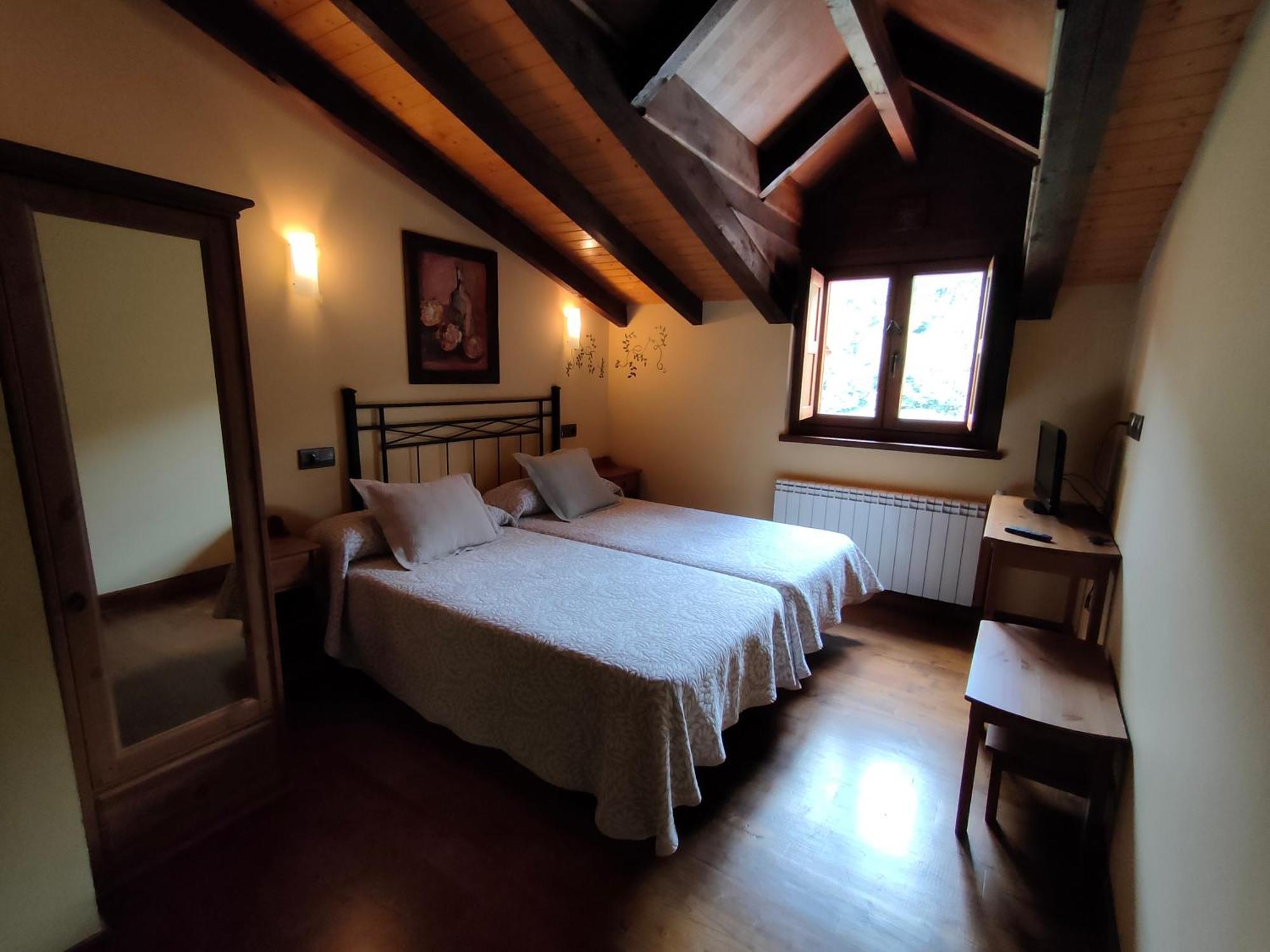 Hotel Dona Gaudiosa Pola de Lena Exteriér fotografie