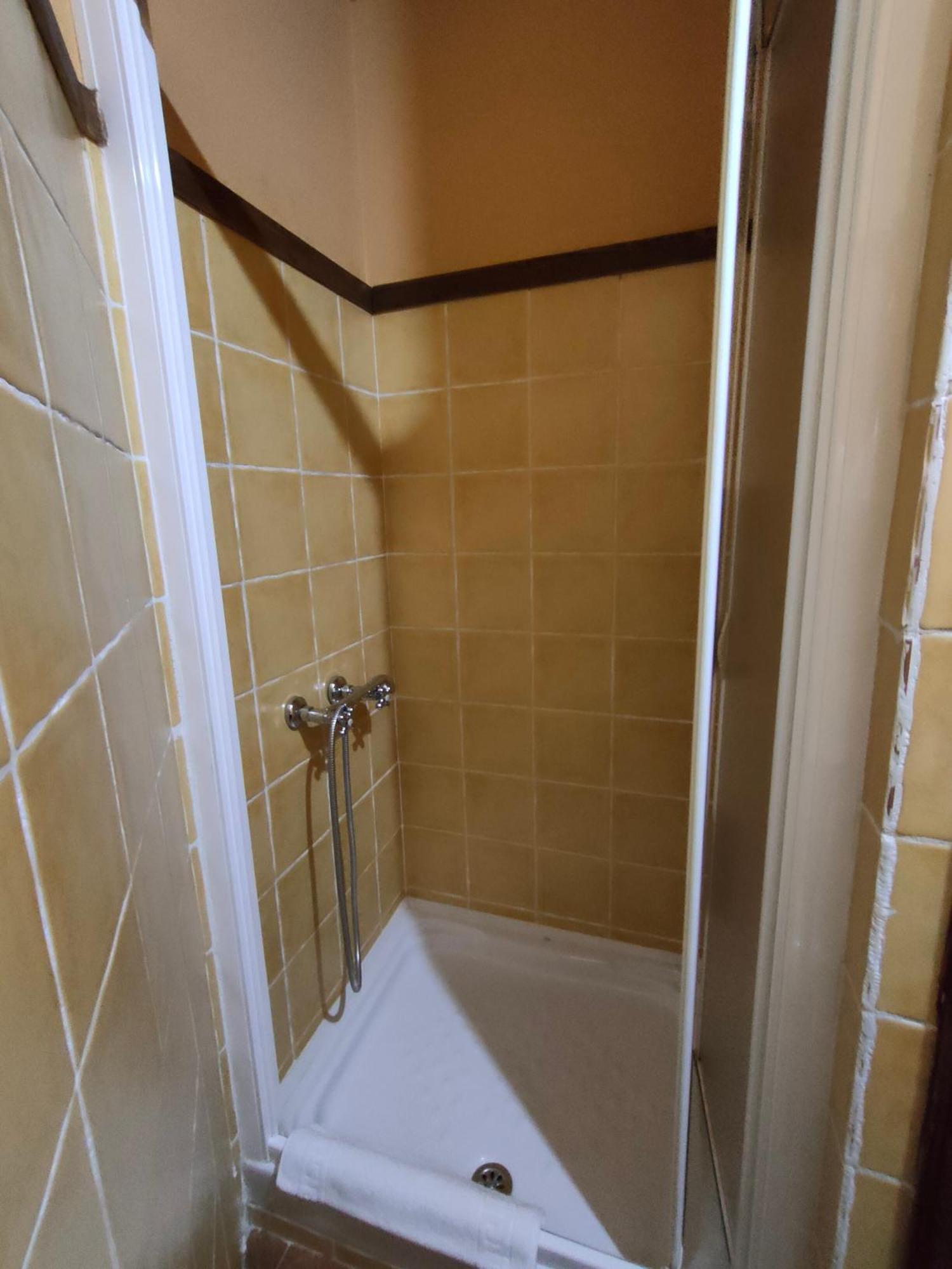 Hotel Dona Gaudiosa Pola de Lena Exteriér fotografie