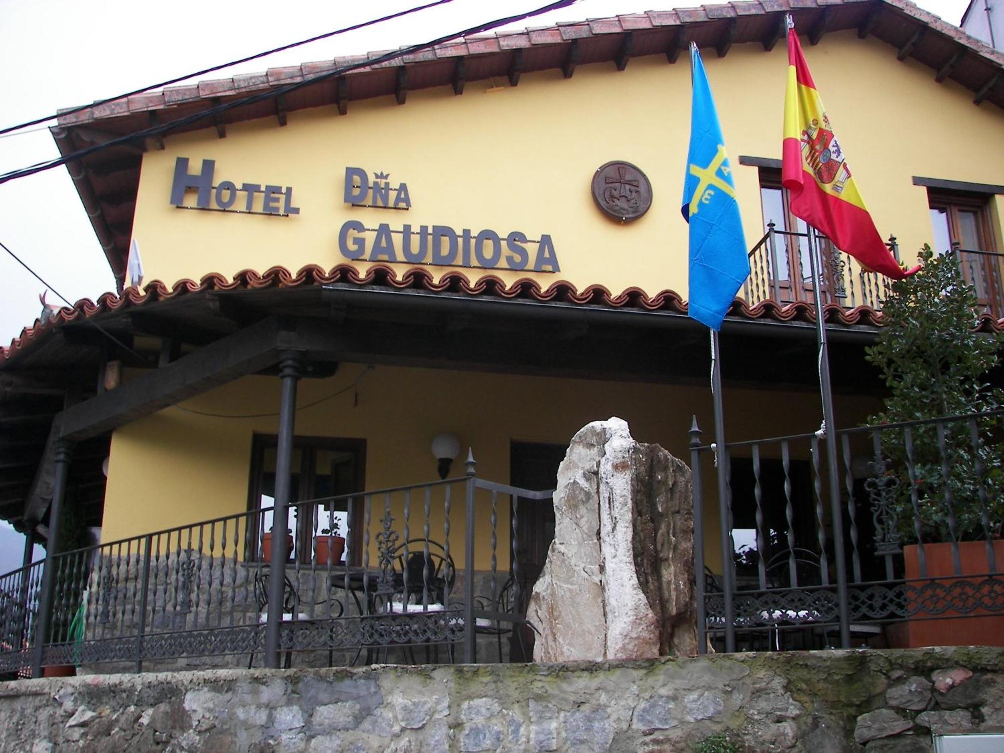 Hotel Dona Gaudiosa Pola de Lena Exteriér fotografie
