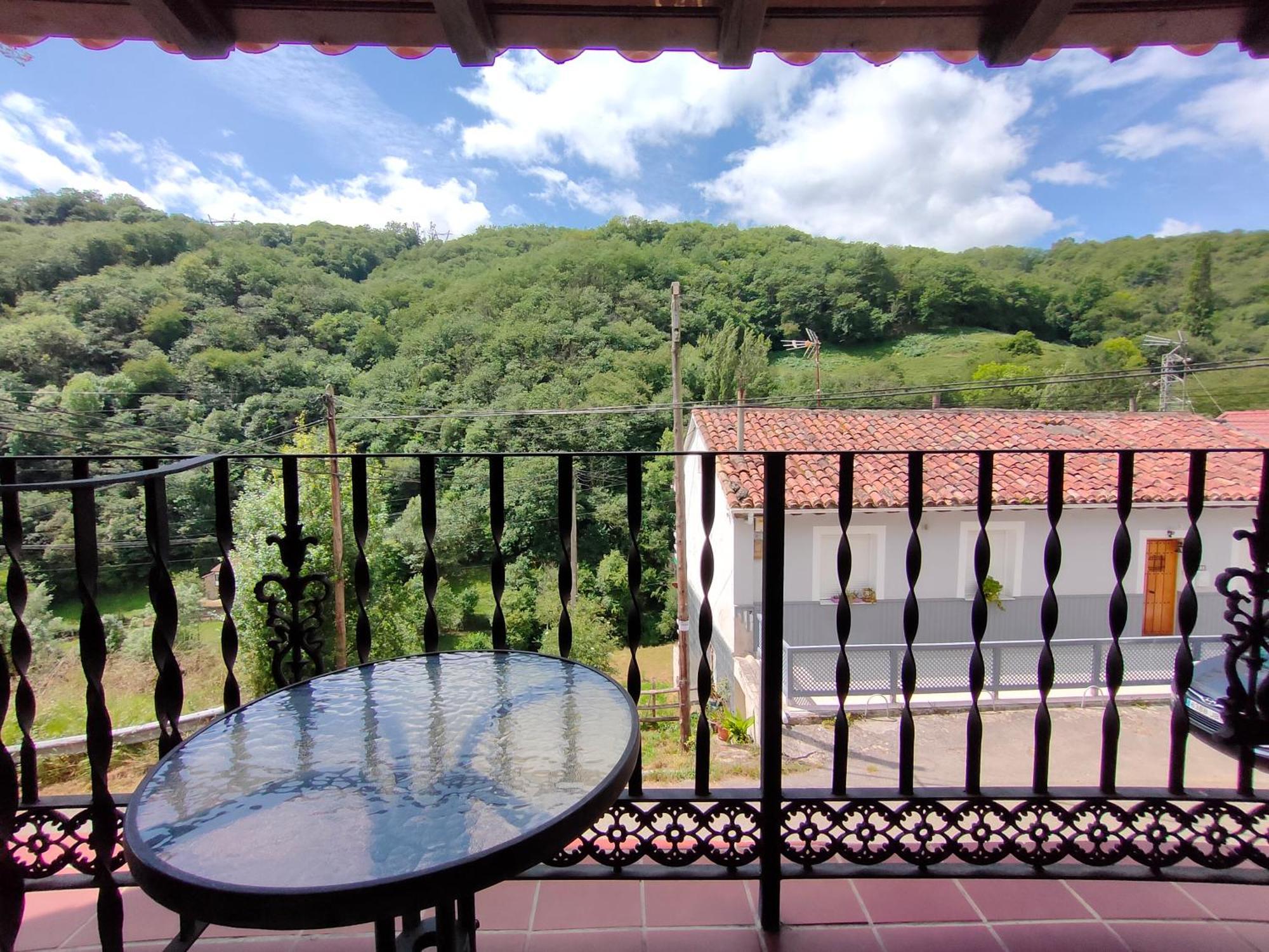 Hotel Dona Gaudiosa Pola de Lena Exteriér fotografie